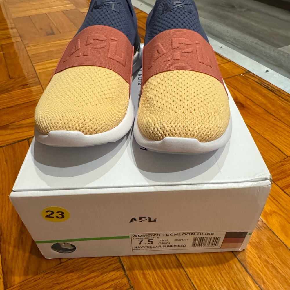 APL Women's TechLoom Bliss in Navy and Cedar